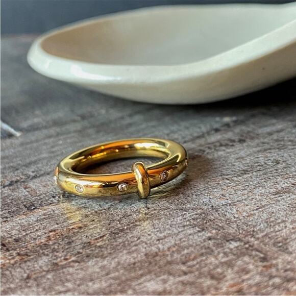 NEW Simple Round Gold & Rhinestone Ring - Picture 10 of 11